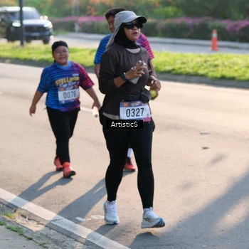 Runner Photo 8030072