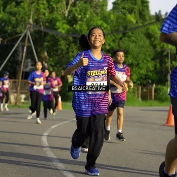 Runner Photo 8030101