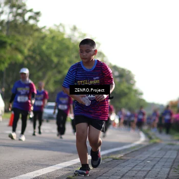Runner Photo 8030340