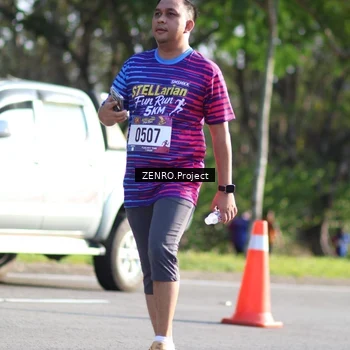 Runner Photo 8030811