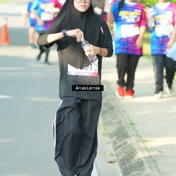 Runner Photo 8032002