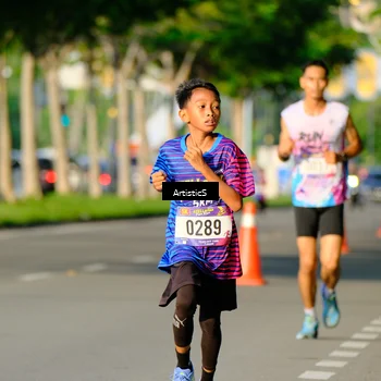 Runner Photo 8032101