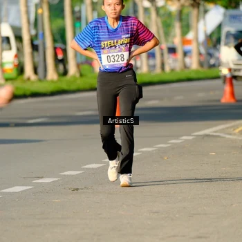 Runner Photo 8032359