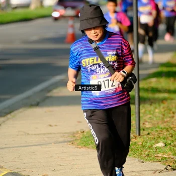 Runner Photo 8033157