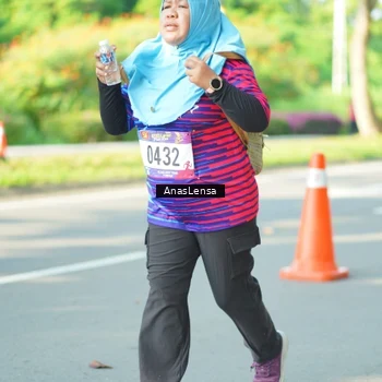 Runner Photo 8035499