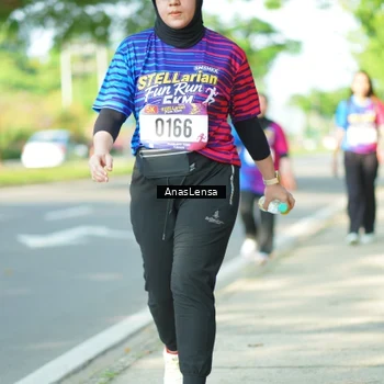 Runner Photo 8036296