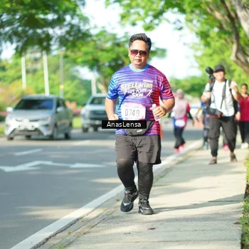 Runner Photo 8038917