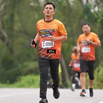 Runner Photo 8039341