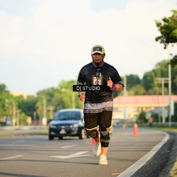 Runner Photo 8040405