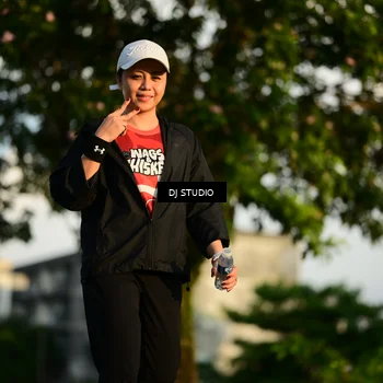 Runner Photo 8041000