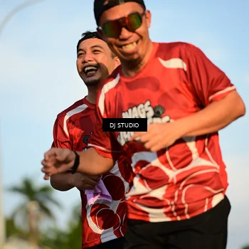 Runner Photo 8041100