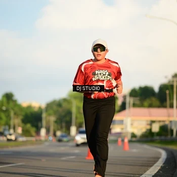 Runner Photo 8041136