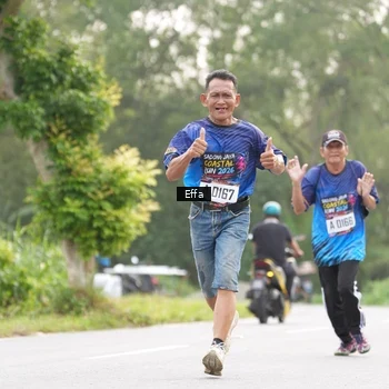 Runner Photo 8042263
