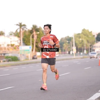 Runner Photo 8042759