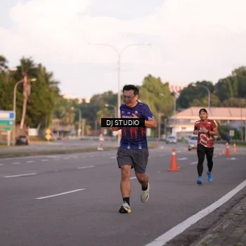 Runner Photo 8042761