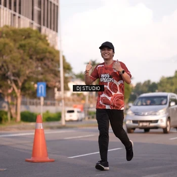 Runner Photo 8042835