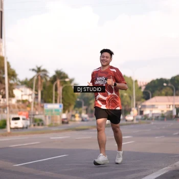 Runner Photo 8042843