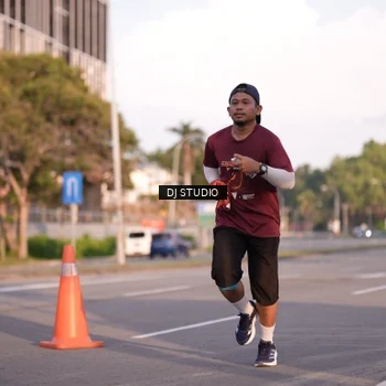 Runner Photo 8042871