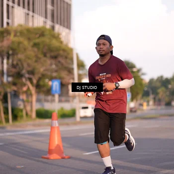Runner Photo 8042891