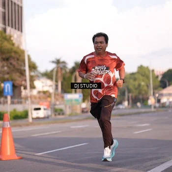 Runner Photo 8042896
