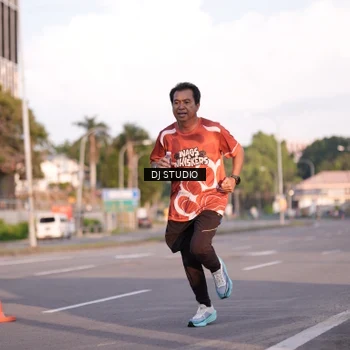 Runner Photo 8042900