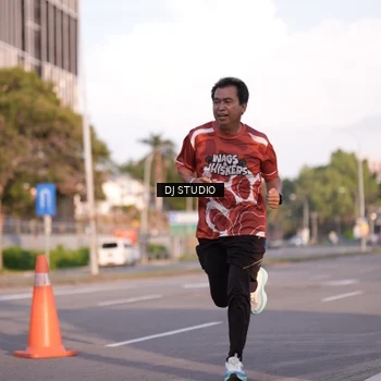 Runner Photo 8042904