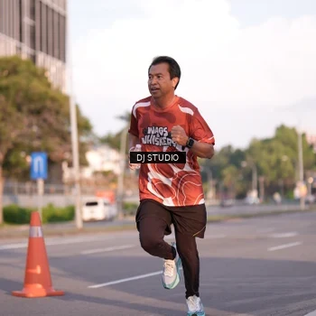 Runner Photo 8042905