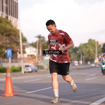 Runner Photo 8042942