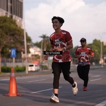 Runner Photo 8042992