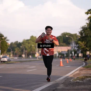 Runner Photo 8043006