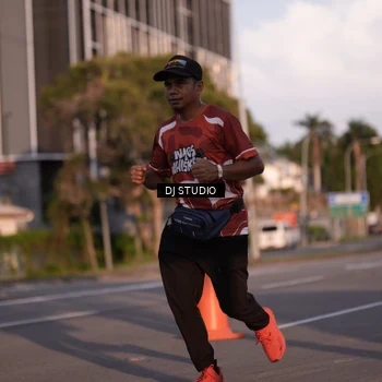 Runner Photo 8043008