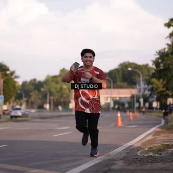 Runner Photo 8043013