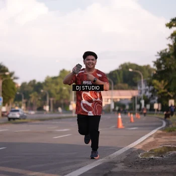 Runner Photo 8043015
