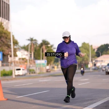 Runner Photo 8043040
