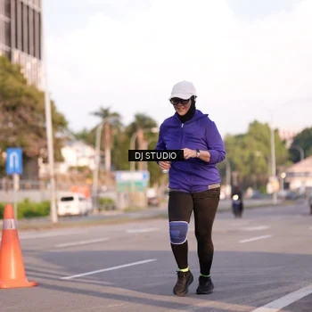 Runner Photo 8043043