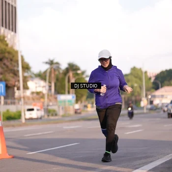Runner Photo 8043044