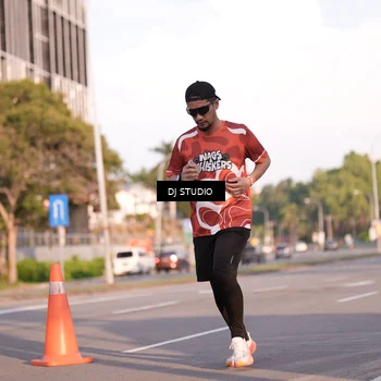 Runner Photo 8043102