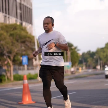 Runner Photo 8043195
