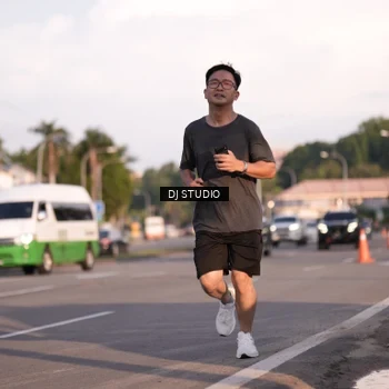 Runner Photo 8043302