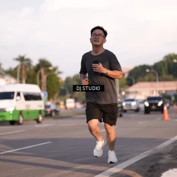 Runner Photo 8043304