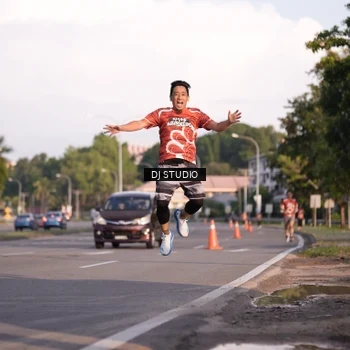 Runner Photo 8043312