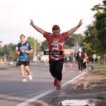Runner Photo 8043455