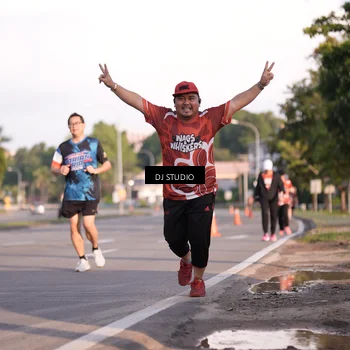 Runner Photo 8043457