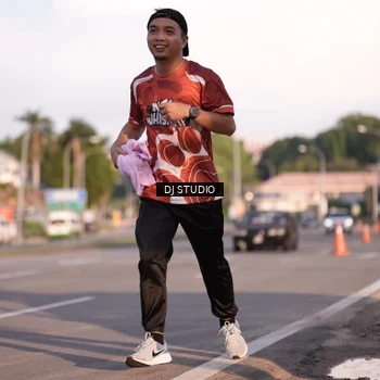 Runner Photo 8043554