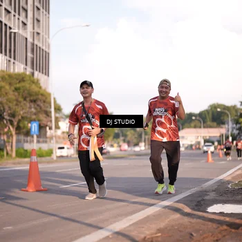Runner Photo 8043623