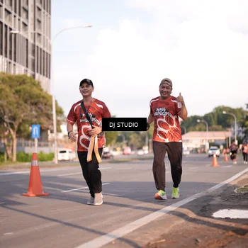 Runner Photo 8043634