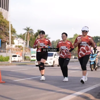 Runner Photo 8043636
