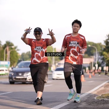 Runner Photo 8043716