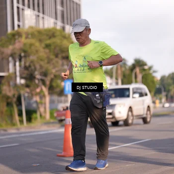 Runner Photo 8043843