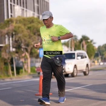 Runner Photo 8043845
